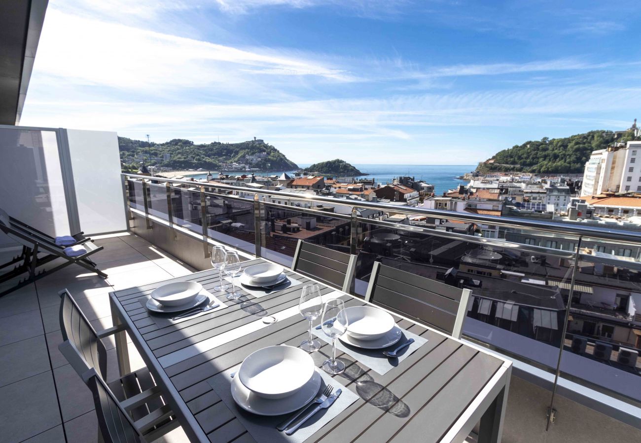 Vistas desde la terraza del apartamento con vistas a la Playa de la Concha