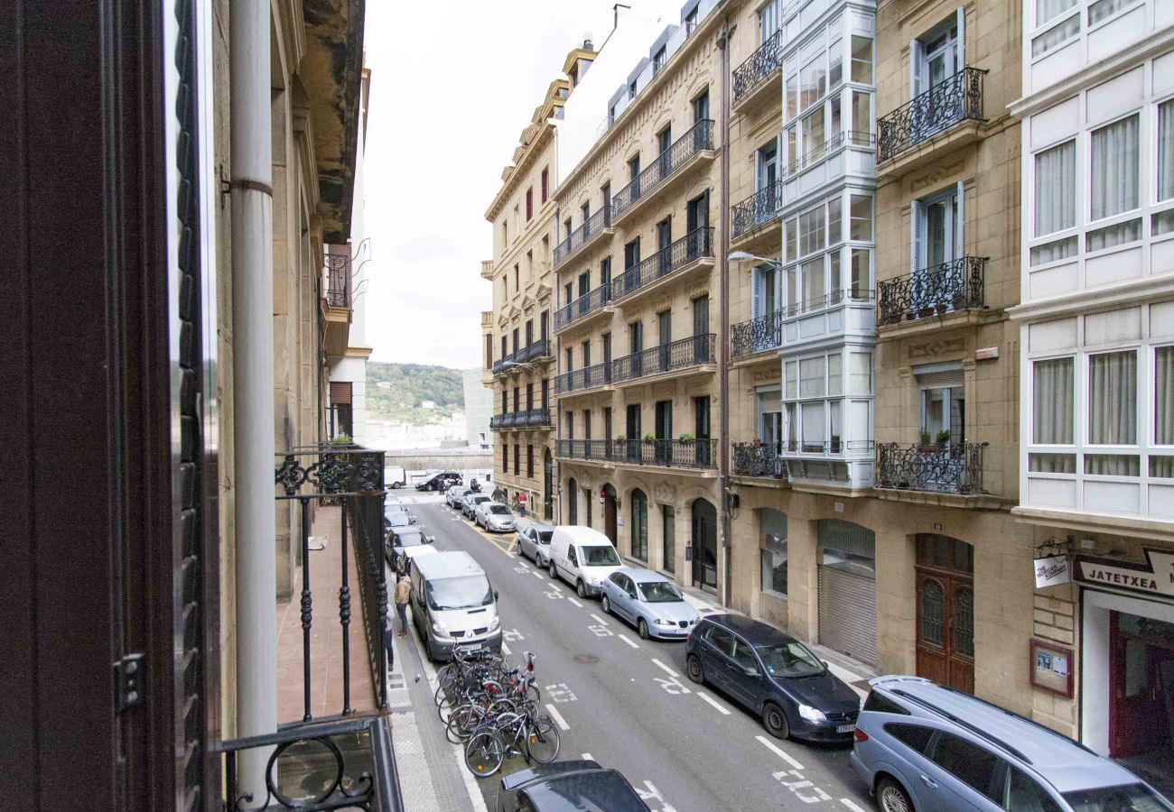 Apartment in San Sebastián - LARREA