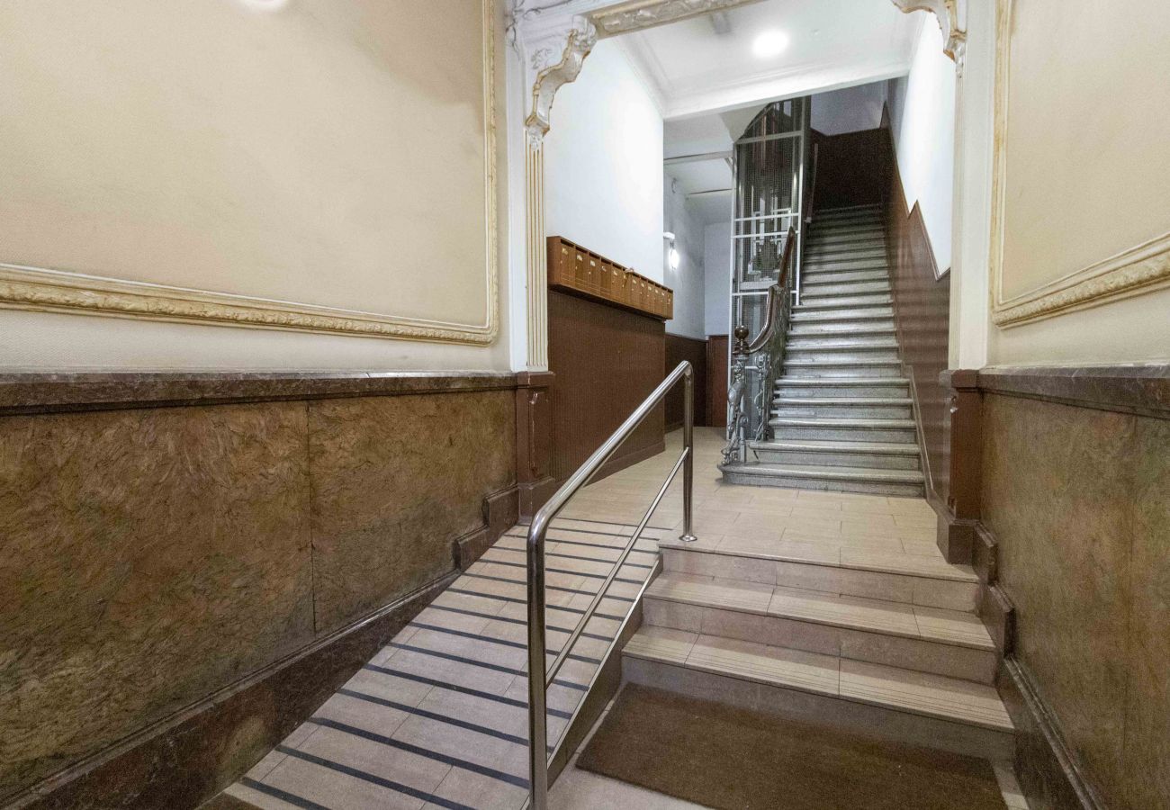 Apartment in San Sebastián - URBIETA