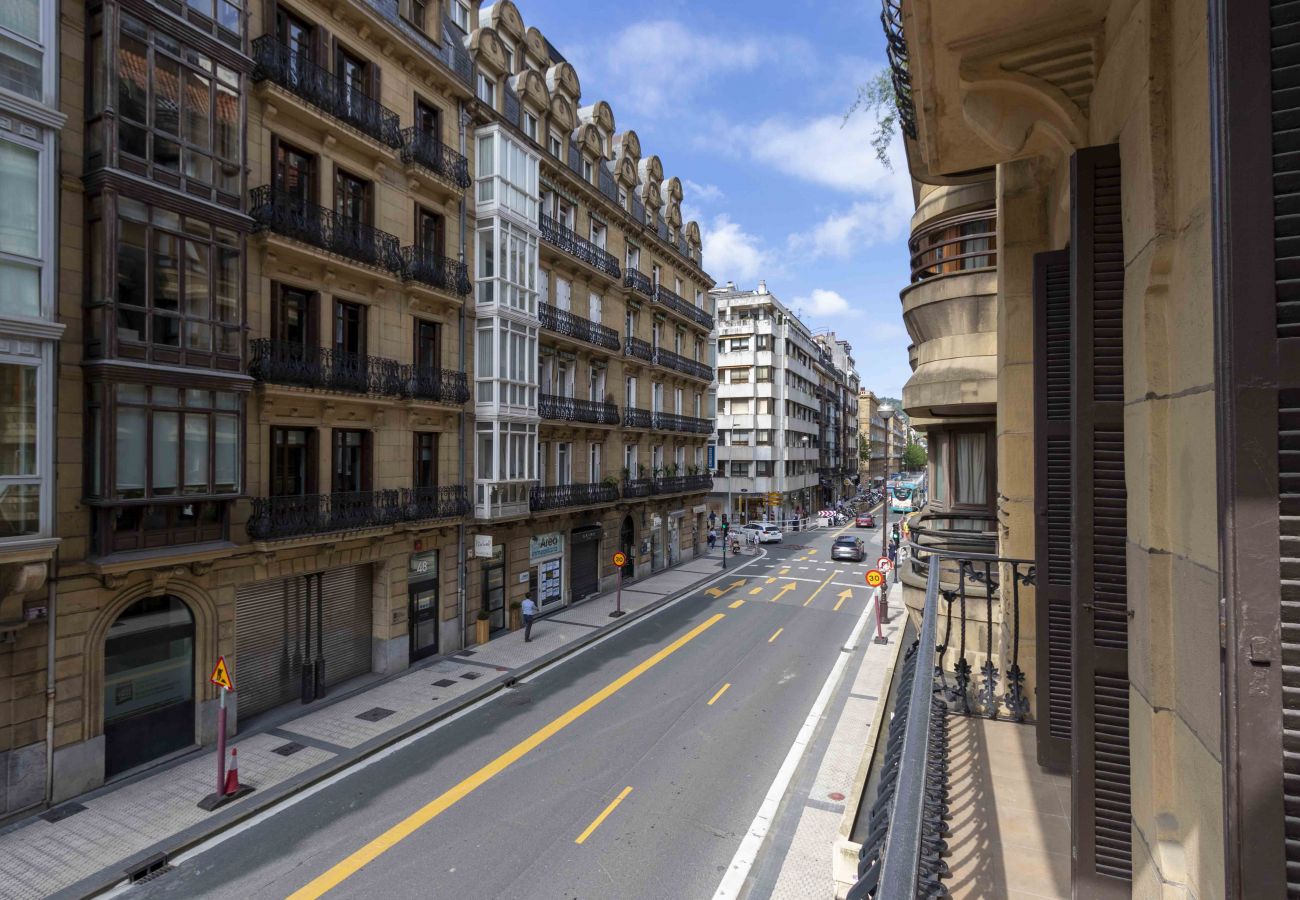 Apartment in San Sebastián - SAN MARTIN II