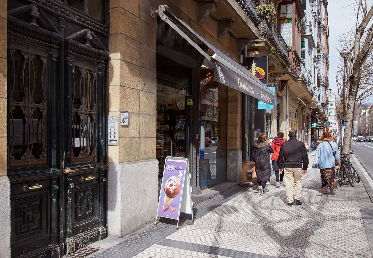 Apartment in San Sebastián - URBIETA II