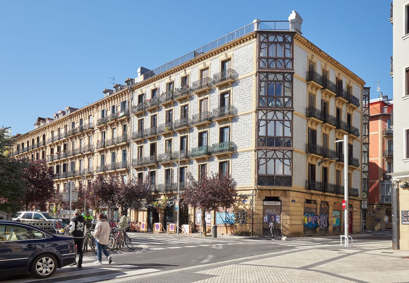Apartment in San Sebastián - AUTONOMIA II