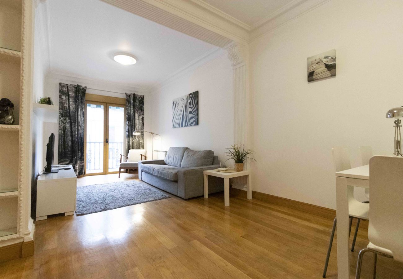 Flat in San Sebastián - ZABALETA 28