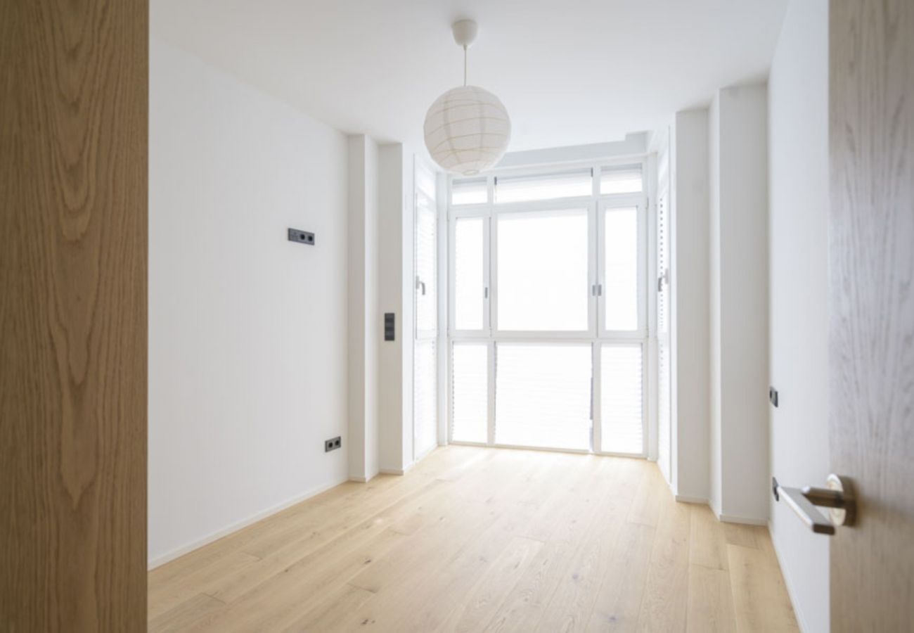 Flat in San Sebastián - ZUBIETA 3º