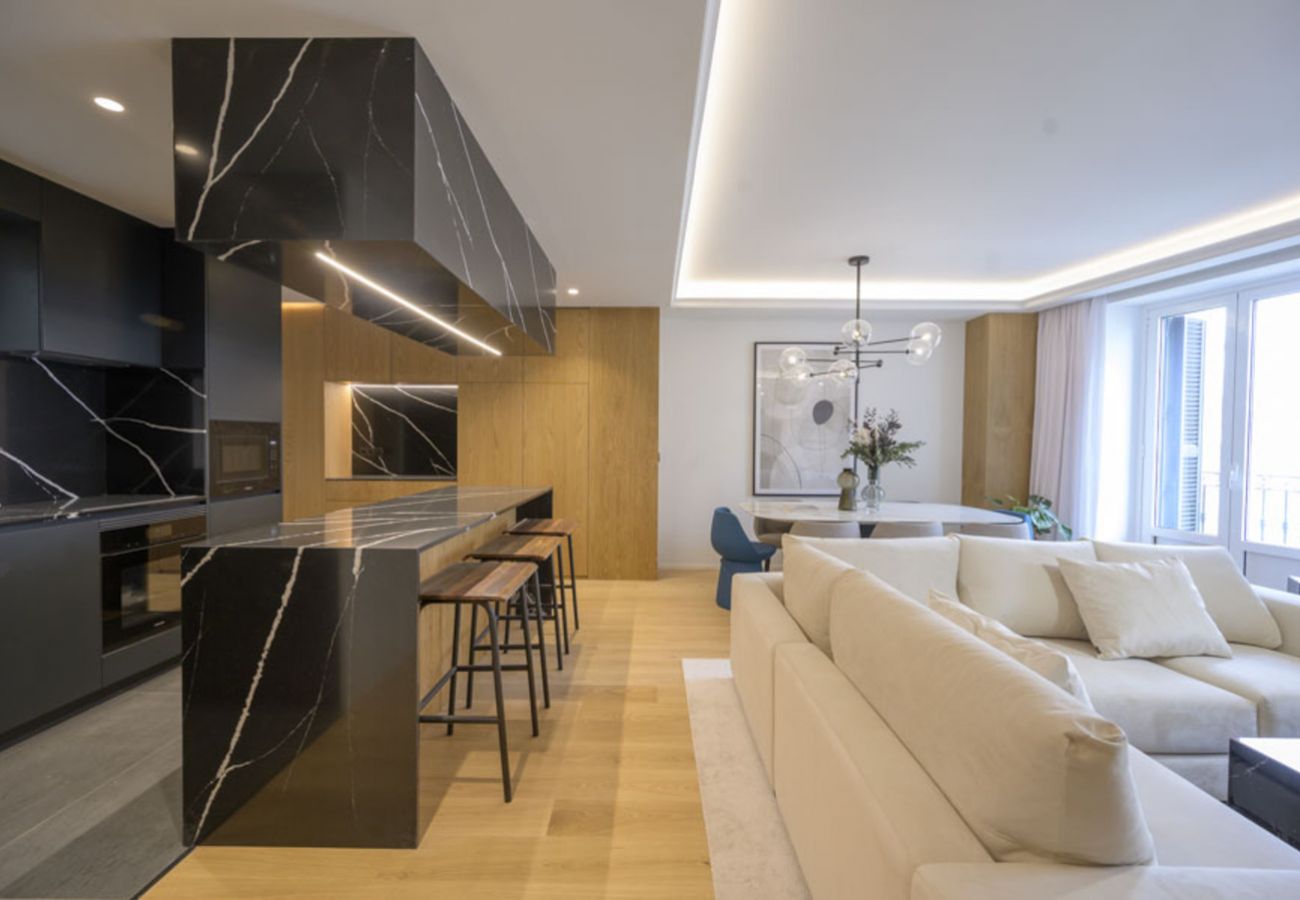 Flat in San Sebastián - ZUBIETA 3º