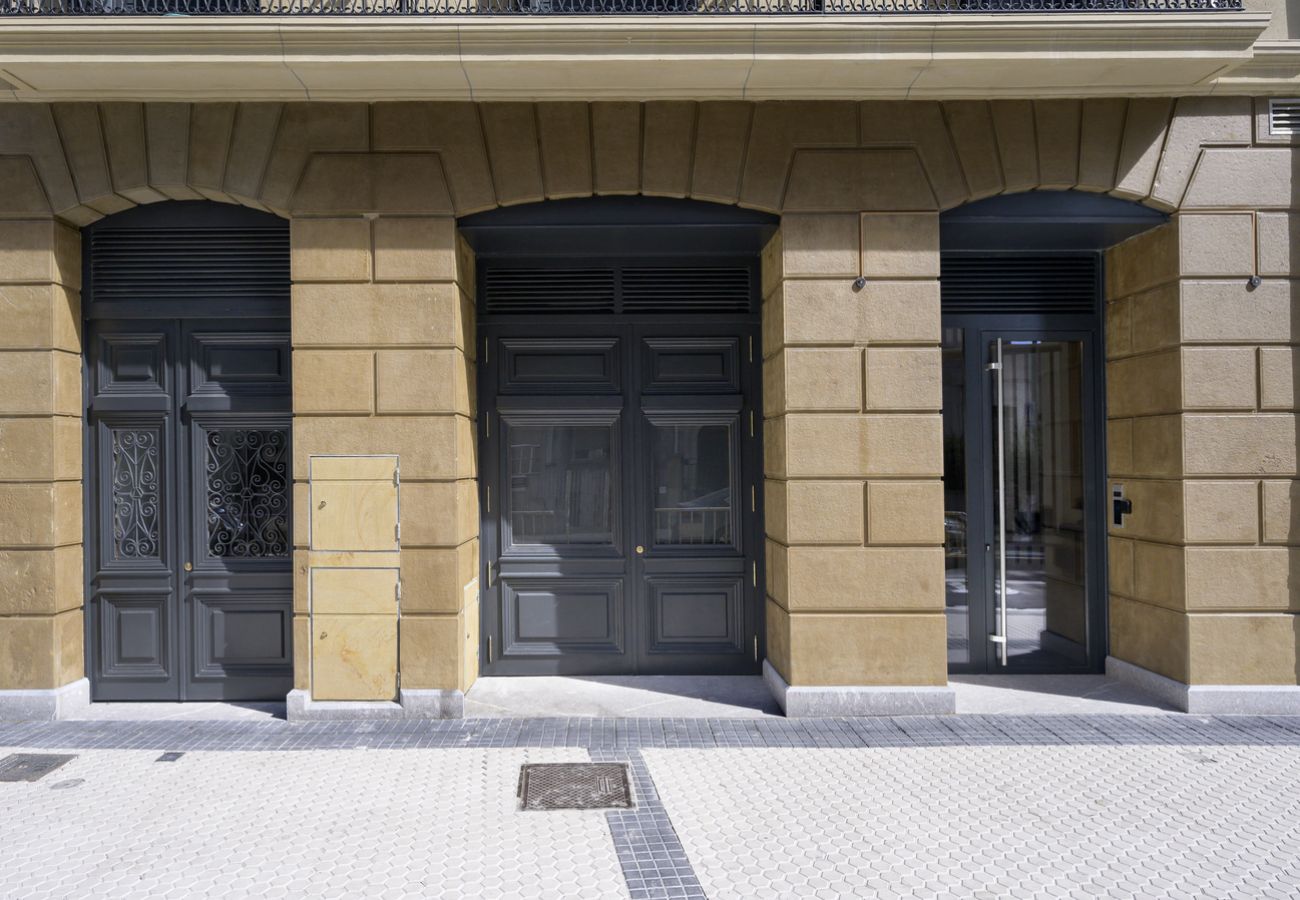 Flat in San Sebastián - ZUBIETA 3º