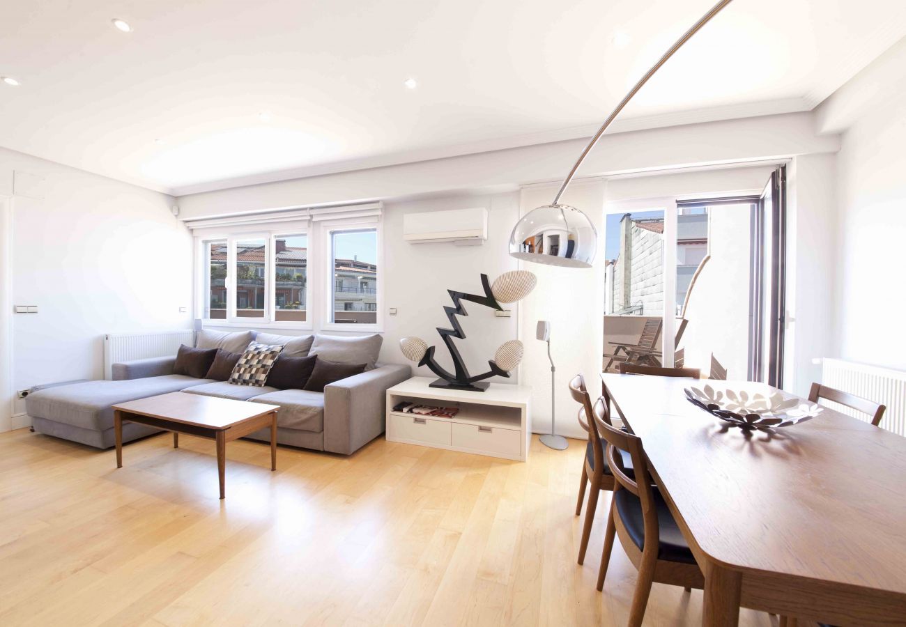 Apartamento en San Sebastián - Atico duplex con 3 terrazas, aire acondicionado y garaje en el mismo edificio